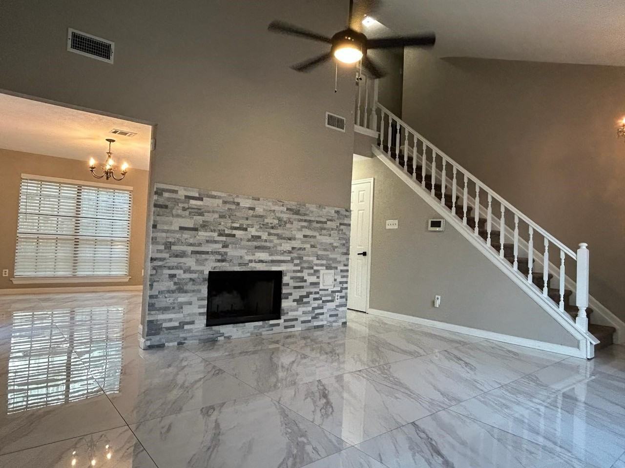 14210 Orchard Farms Ln - Photo 2 of 15