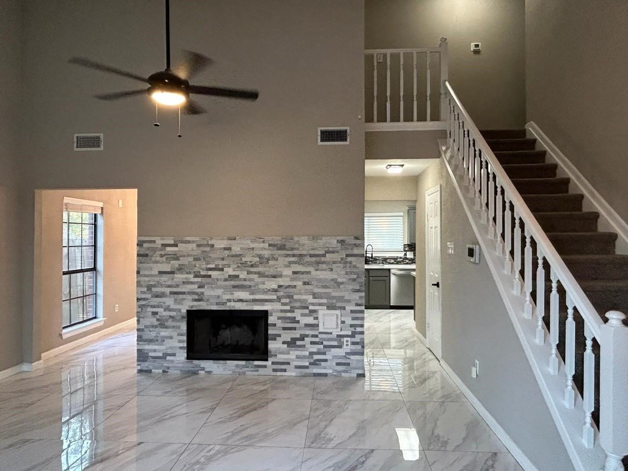 14210 Orchard Farms Ln - Photo 4 of 15