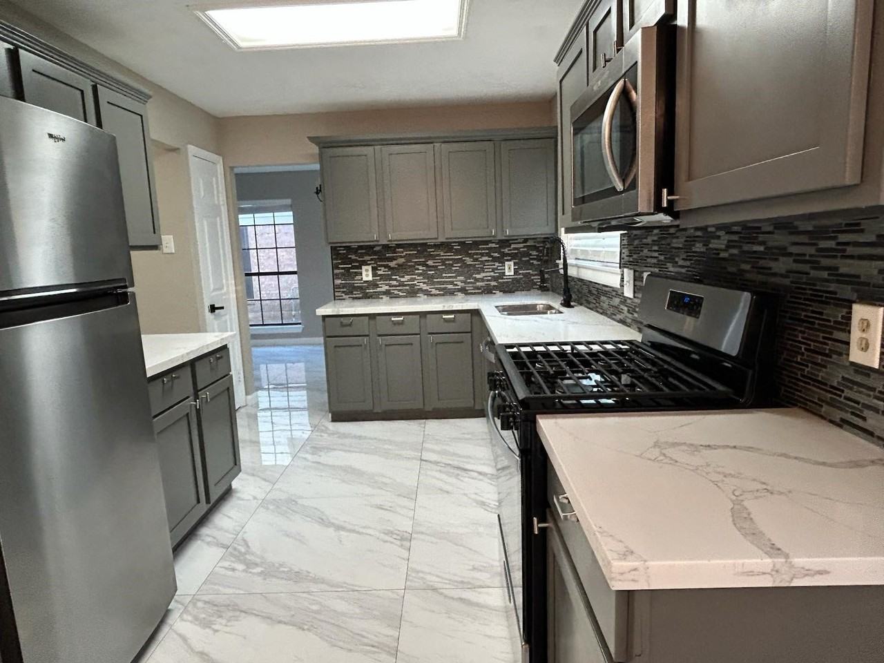 14210 Orchard Farms Ln - Photo 6 of 15