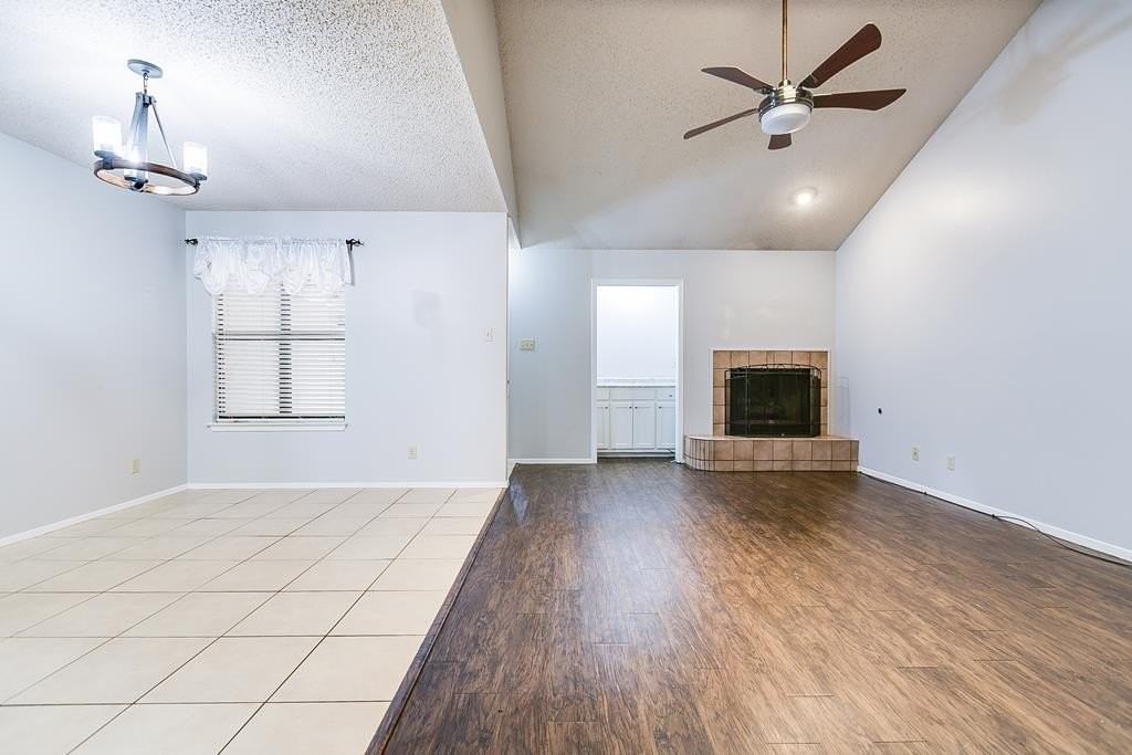 2213 Valleyview Blvd - Photo 5 of 10