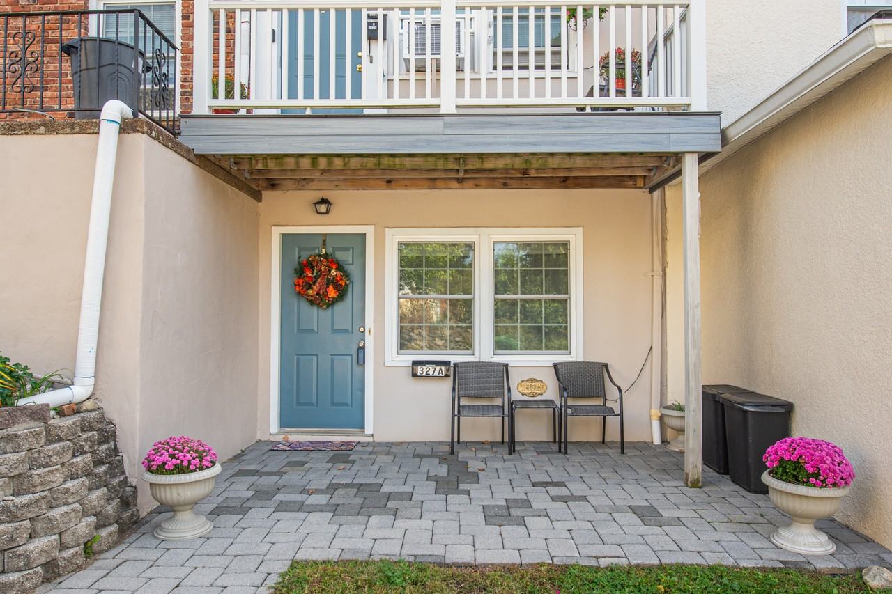 325 Liberty Street - Photo 2 of 19