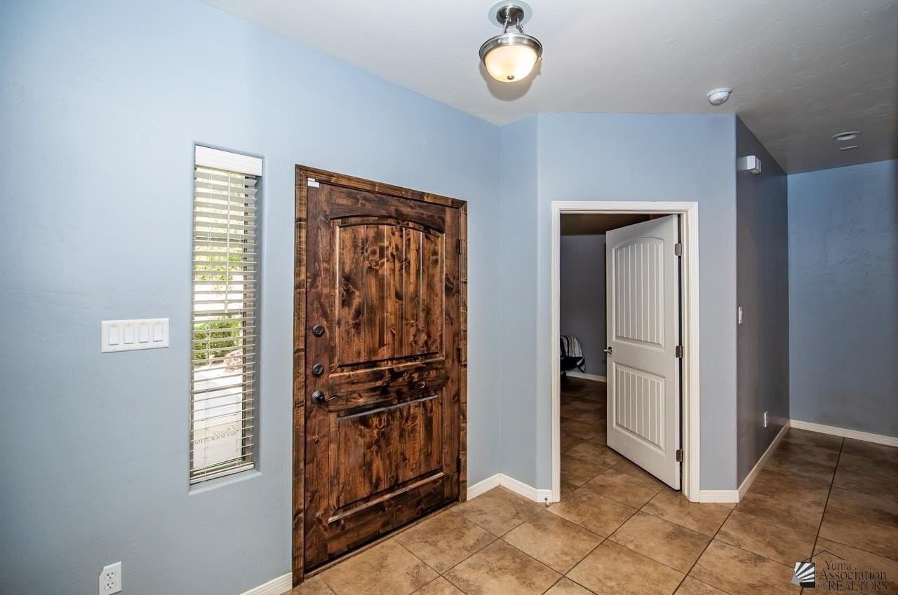 11319 S Sally Dr - Photo 5 of 39