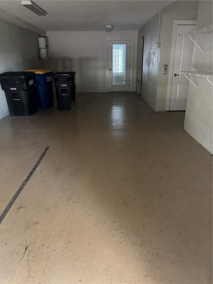 200 Brightwater Dr - Photo 2 of 31