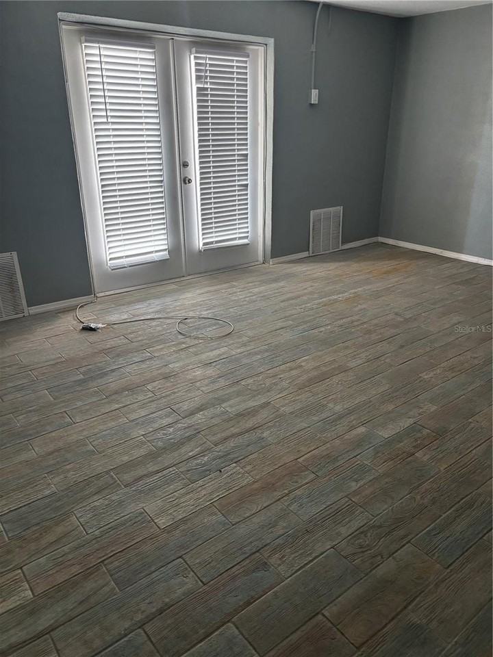 200 Brightwater Dr - Photo 4 of 31