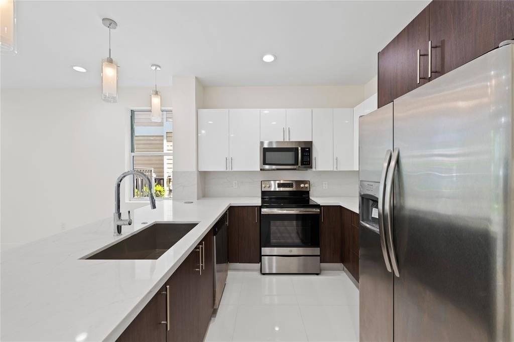 1430 Sw 4th Ave #1430 - Photo 3 of 32