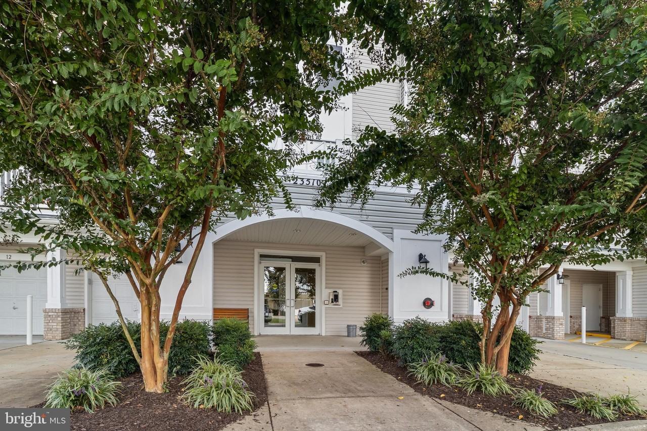 23510 F D R Blvd ##207 - Photo 2 of 27