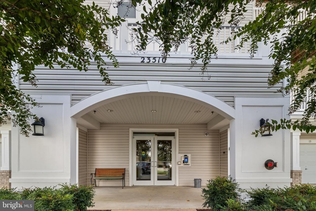 23510 F D R Blvd ##207 - Photo 3 of 27