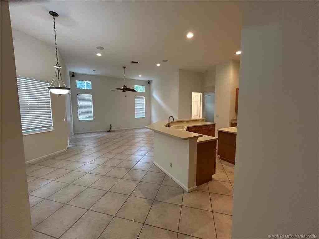 2529 Sw Park Meadows Trl - Photo 4 of 23