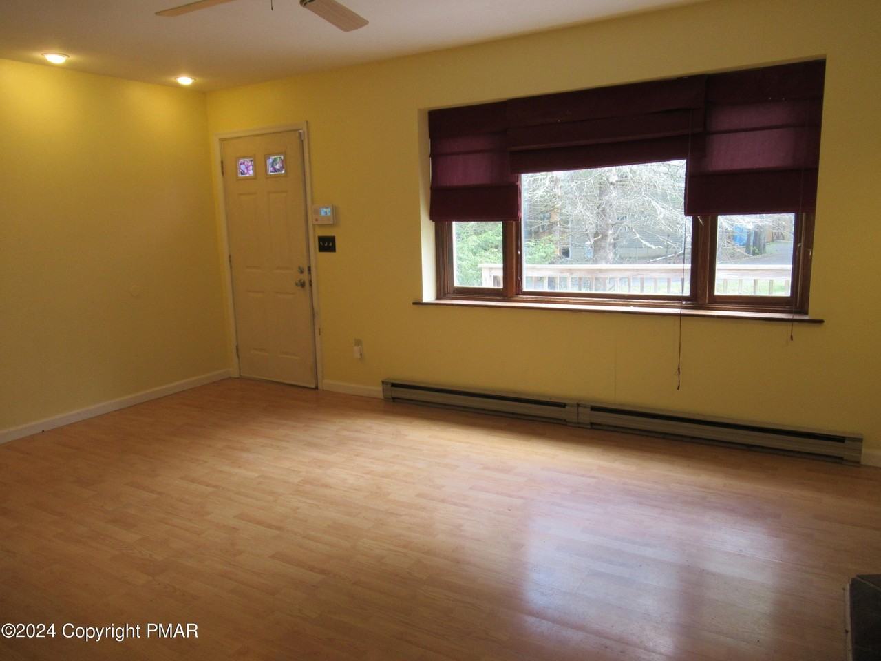 27 Poplar Ln - Photo 7 of 26