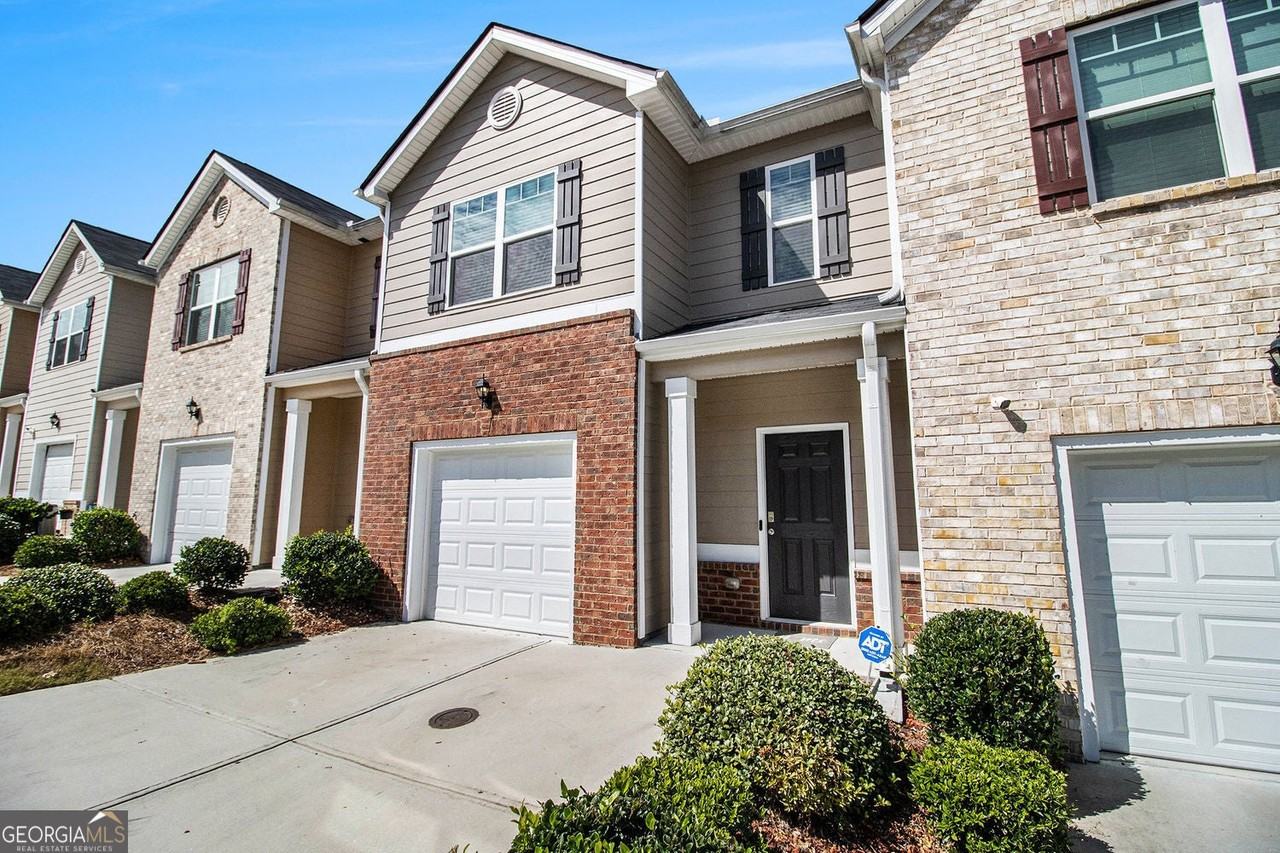 6884 Gallier St - Photo 3 of 31