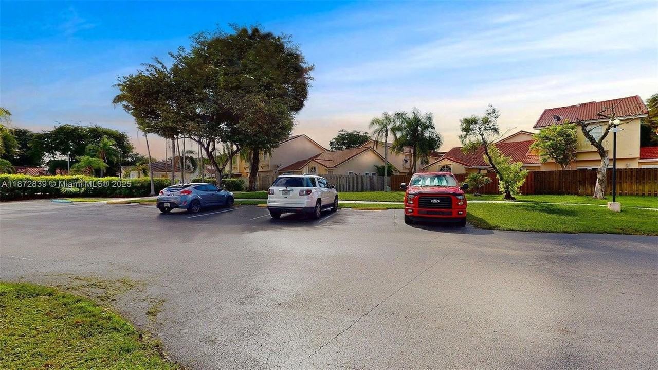 15253 Sw 111th St - Photo 3 of 25