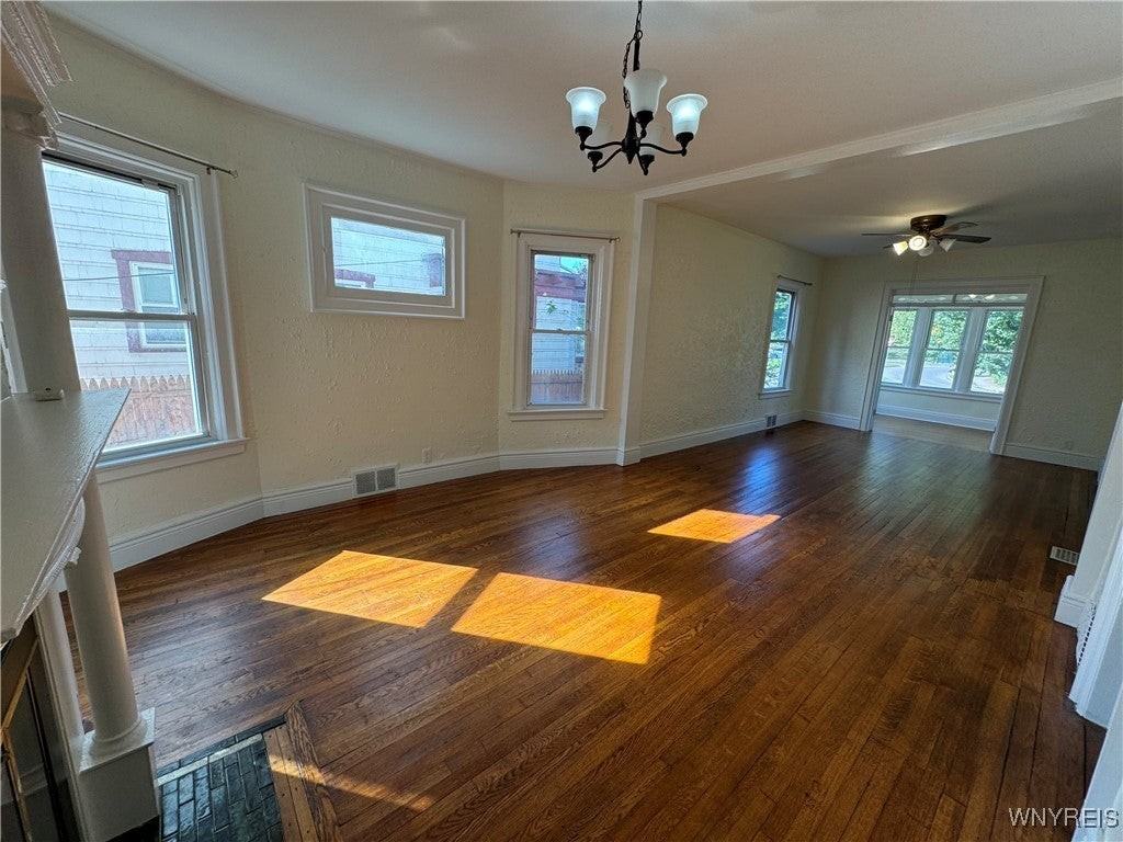 401 Parkside Avenue - Photo 3 of 17