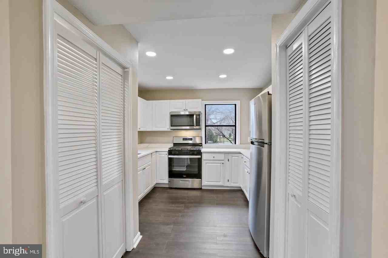 3287 15th Pl Se Apt 101 #101 - Photo 4 of 16