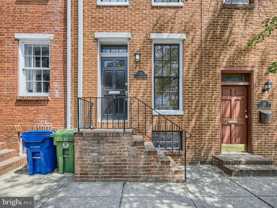 827 S Charles St - Photo 1 of 1
