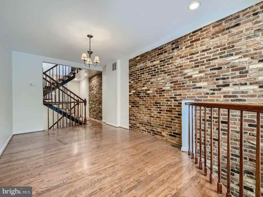 827 S Charles St - Photo 6 of 28