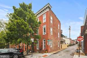 featured image of 2222 Gough St #A