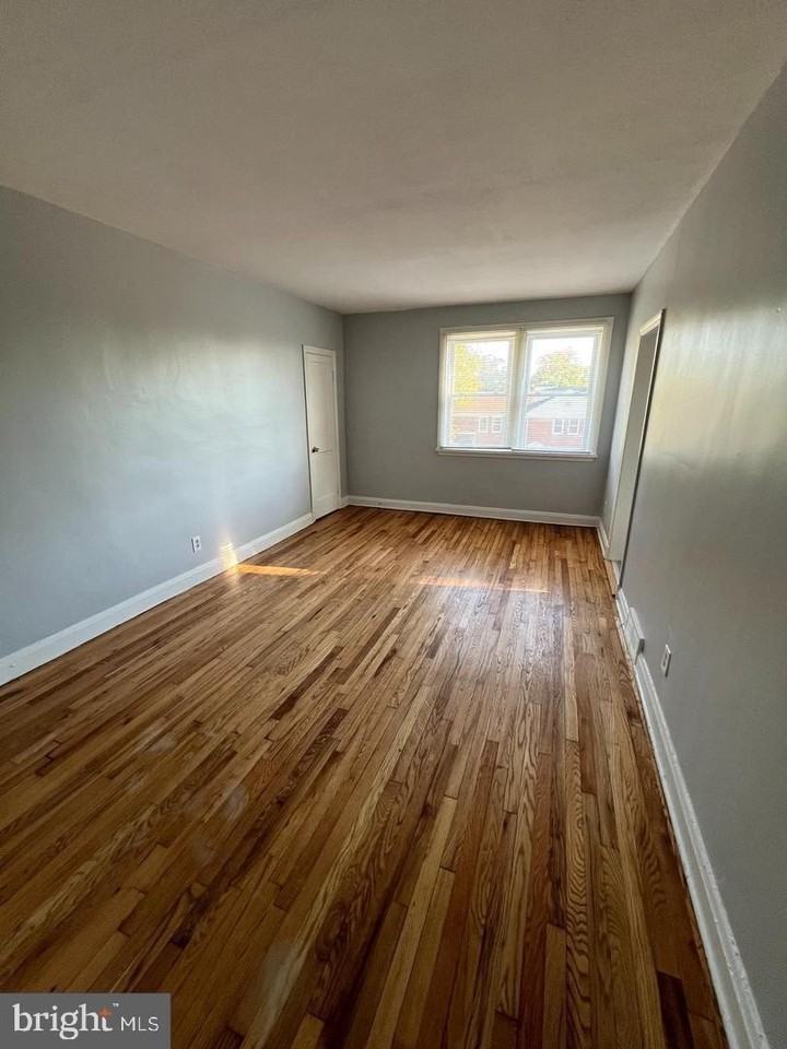 1100 Gleneagle Rd - Photo 4 of 11