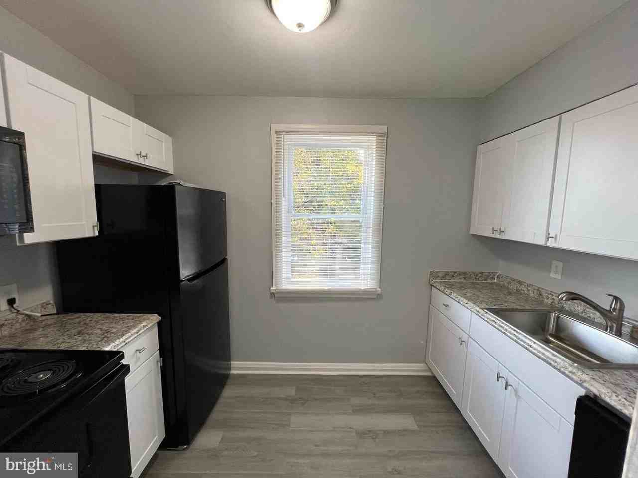 1100 Gleneagle Rd - Photo 6 of 11