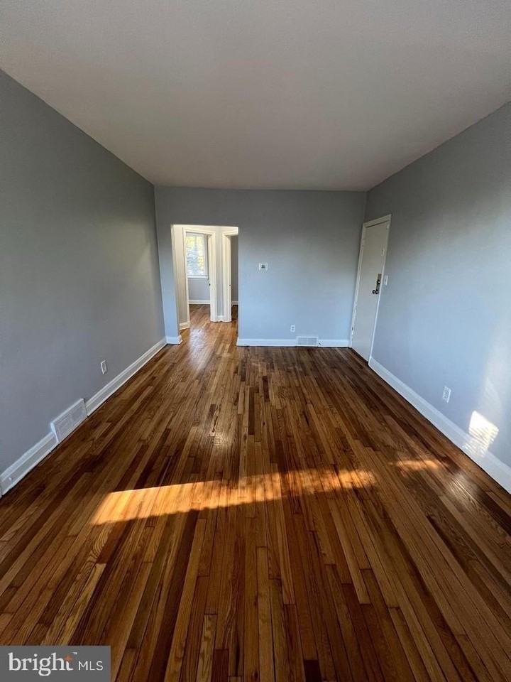 1100 Gleneagle Rd - Photo 7 of 11