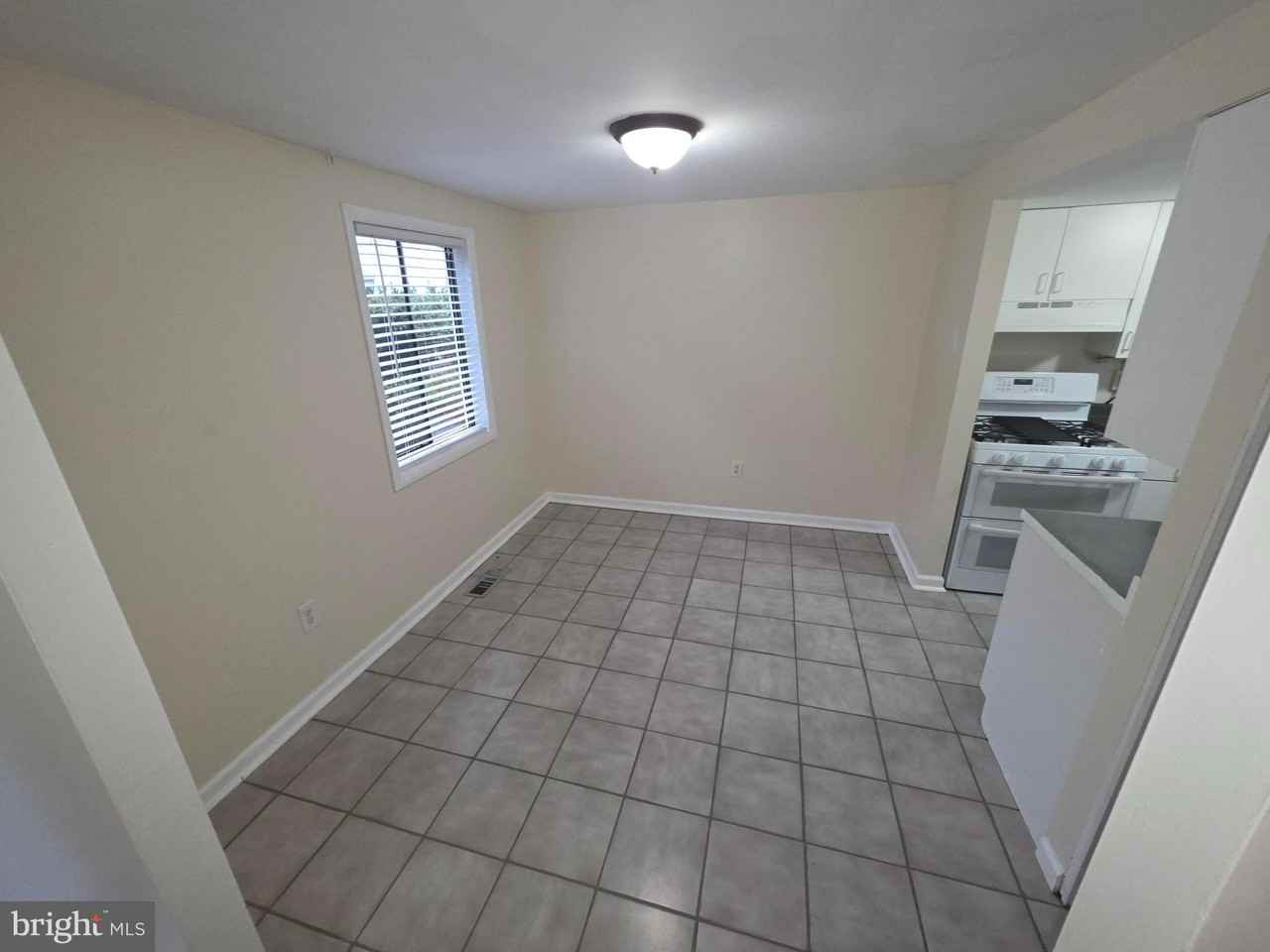 5407 Fallriver Row Court - Photo 4 of 36