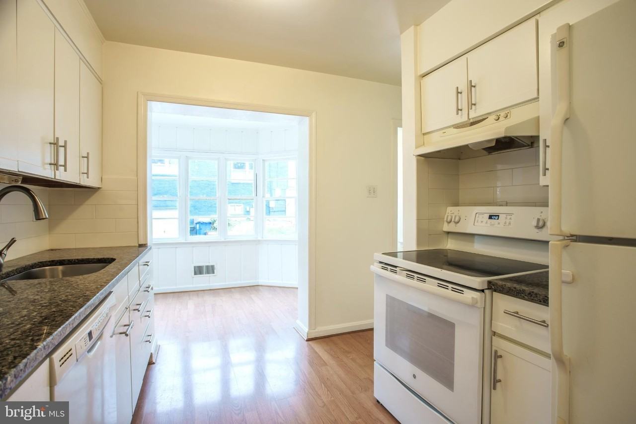 5205 Saratoga Ave - Photo 5 of 29