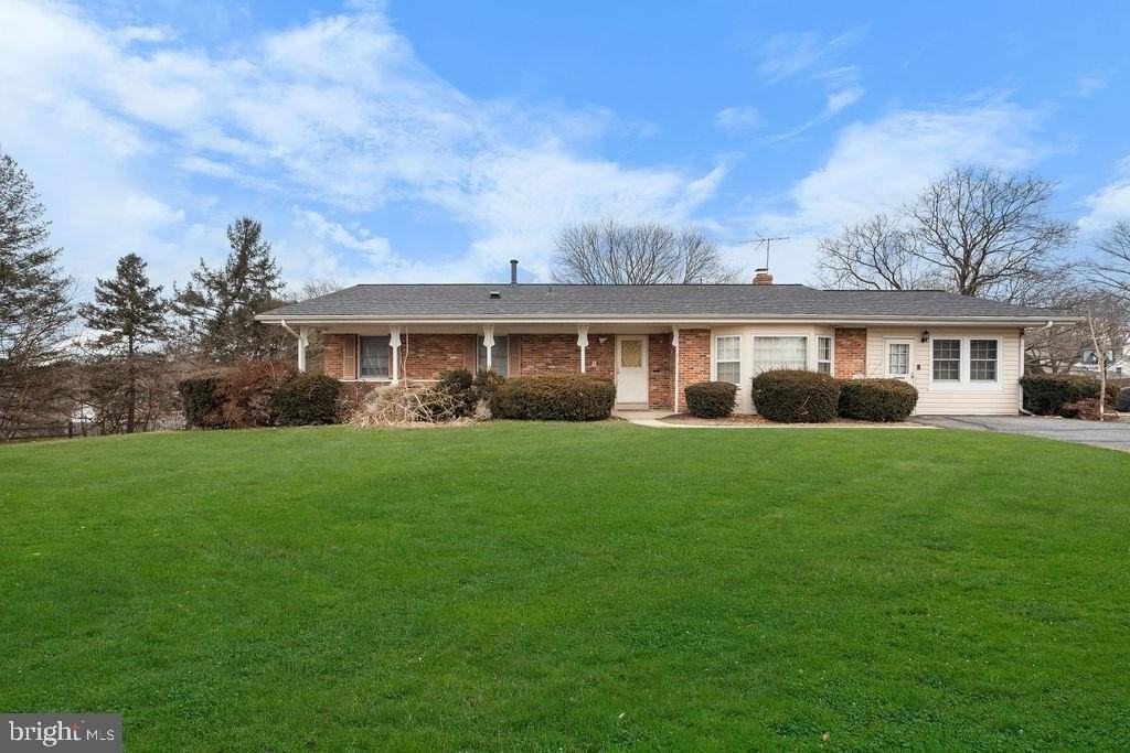 24620 Marlboro Drive - Photo 6 of 39