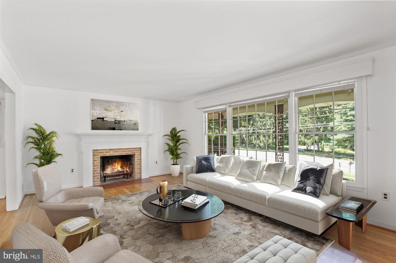 8803 Tuckerman Ln - Photo 2 of 21