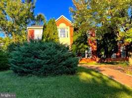 featured image of 8700 Fran Del Dr