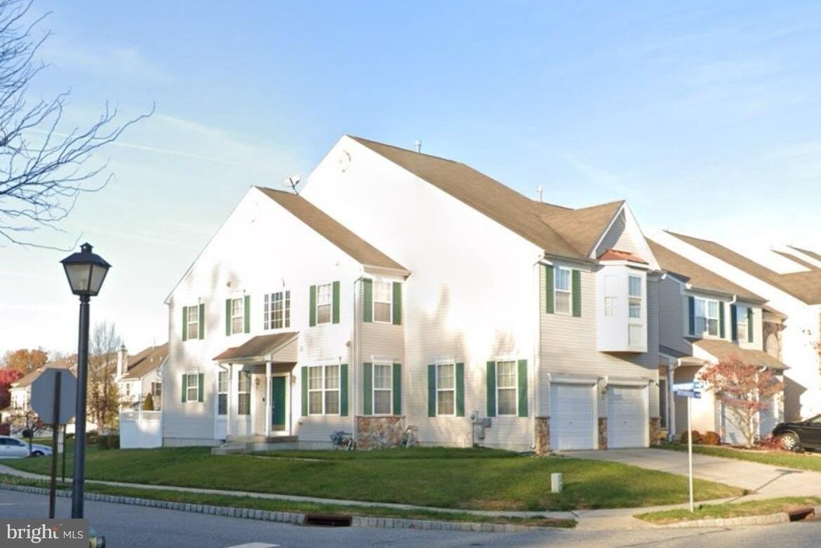 150 Rittenhouse Dr - Photo 2 of 3