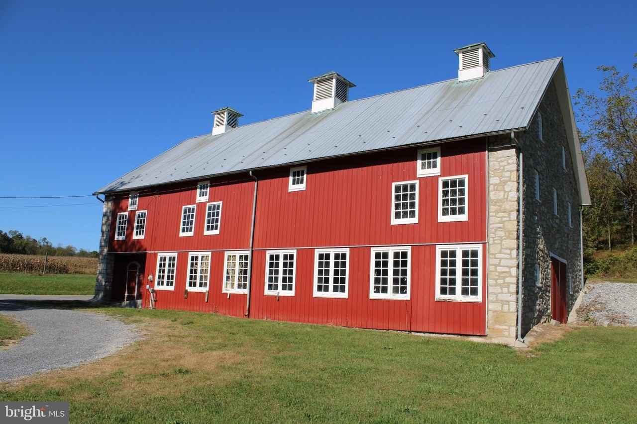 1451 W Leesport Rd - Photo 3 of 11