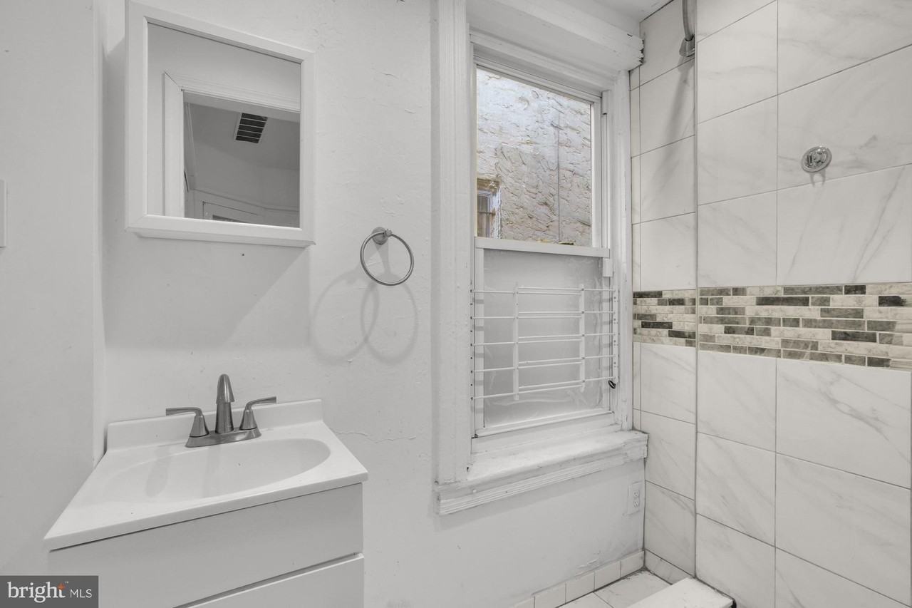 3215 Winter St - Photo 7 of 31