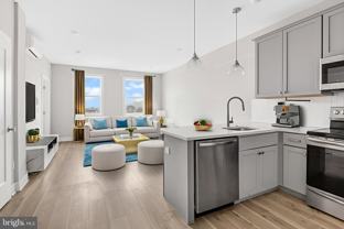 5230 Walnut St Apt 4r #4R - Photo 1 of 1