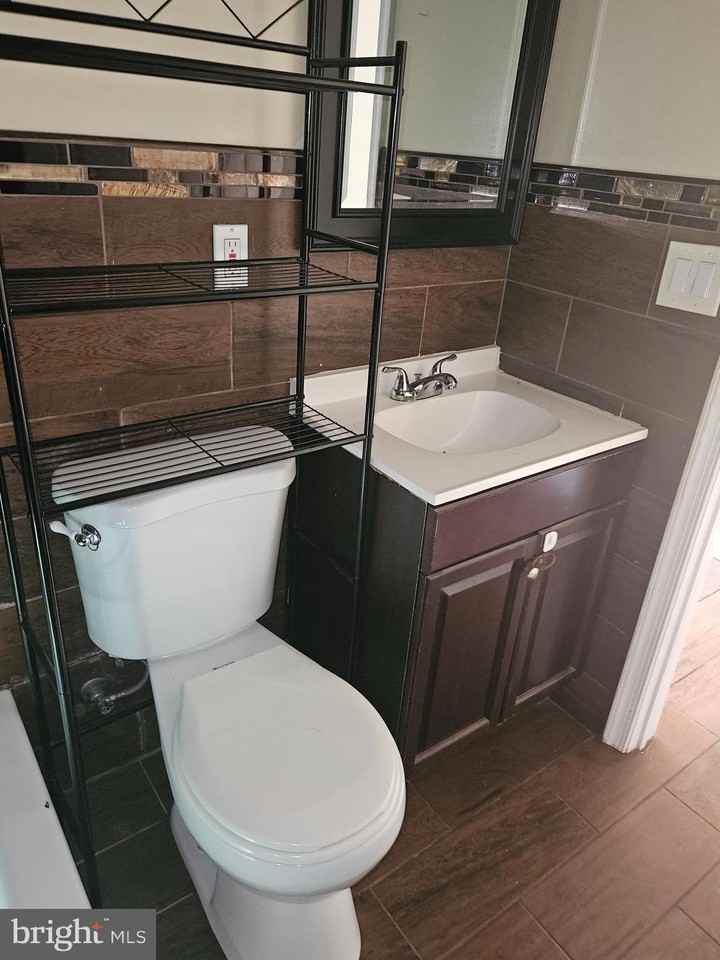 522 W Westmoreland St 2nd Fl #2ndFL - Photo 7 of 16