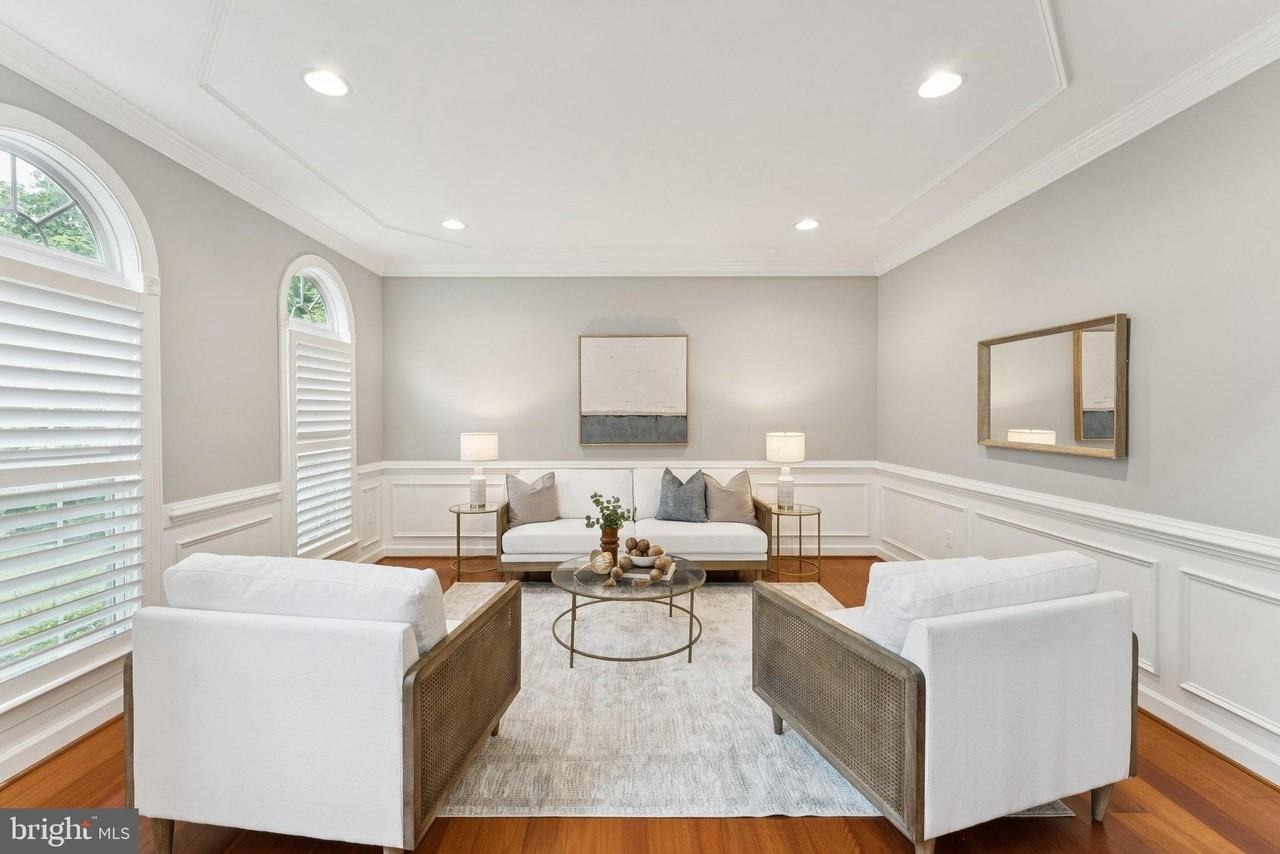 7351 Nicole Marie Ct - Photo 4 of 25