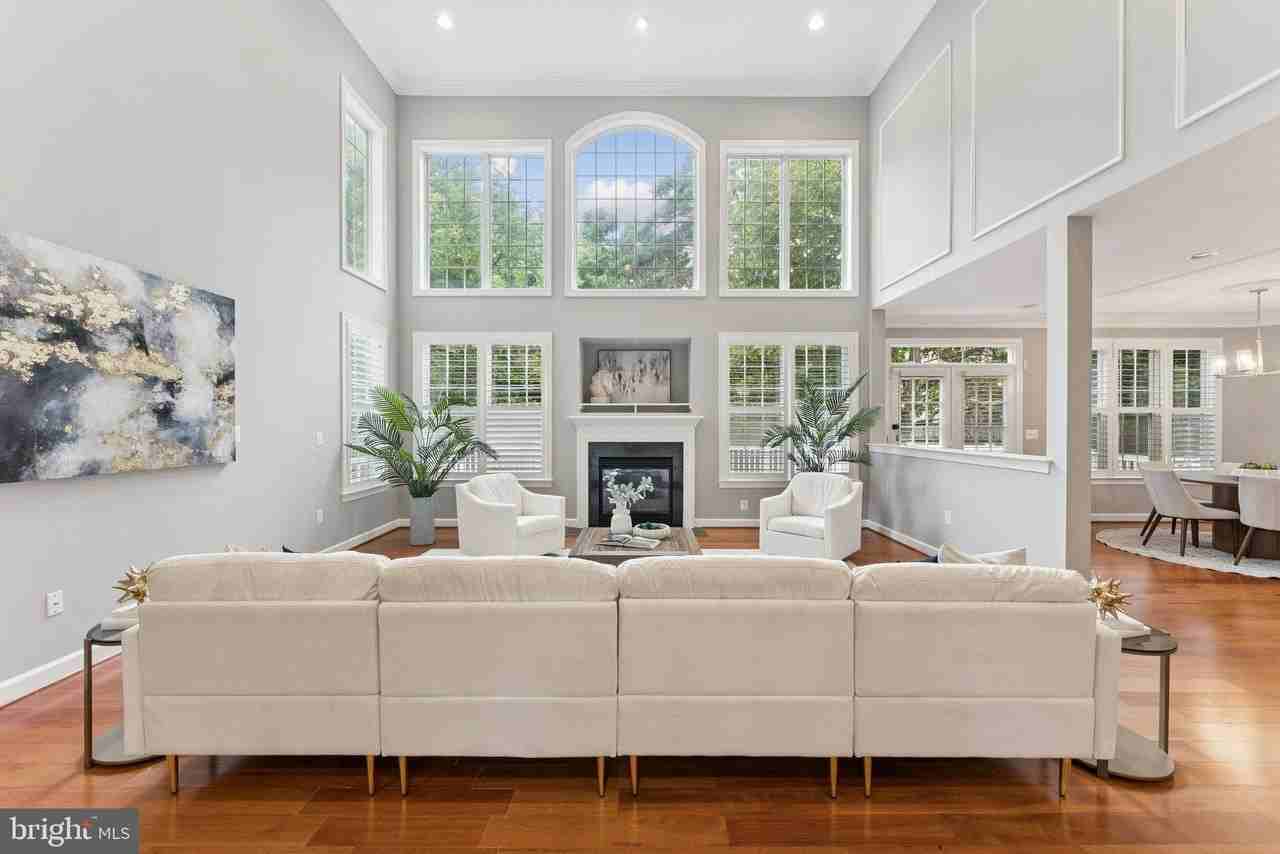 7351 Nicole Marie Ct - Photo 5 of 25