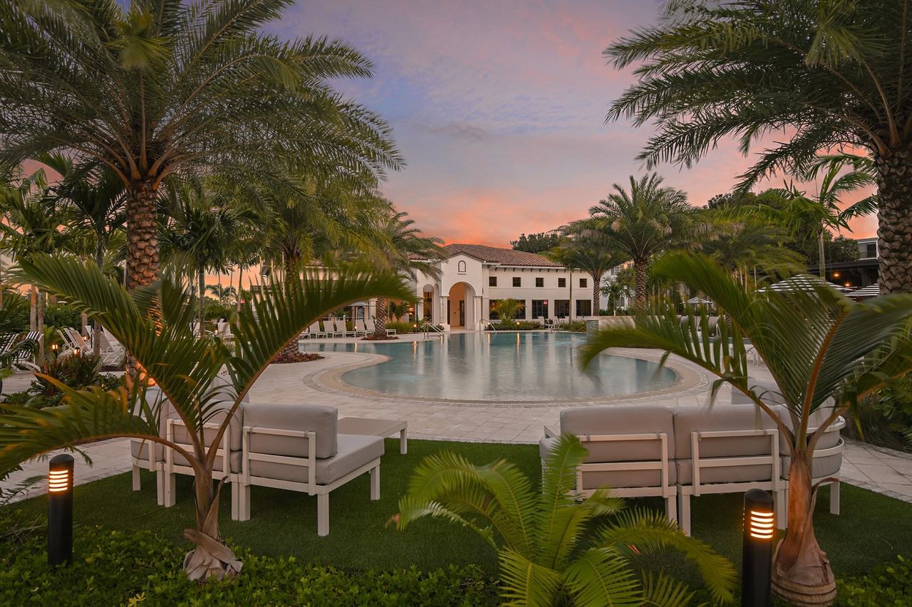 Boca Vue - Photo 3 of 36