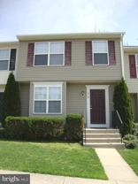 215 Merrill Ct - Photo 1 of 1