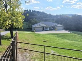 featured image of 602 N Holston River Dr Apt 3 #3