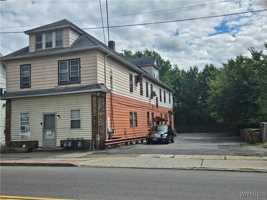 featured image of 1037 Walden Ave Apt 4 #4