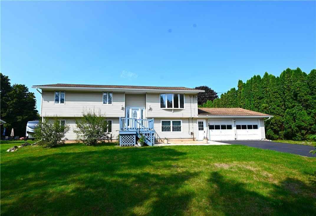 1093 Washington St Uppr