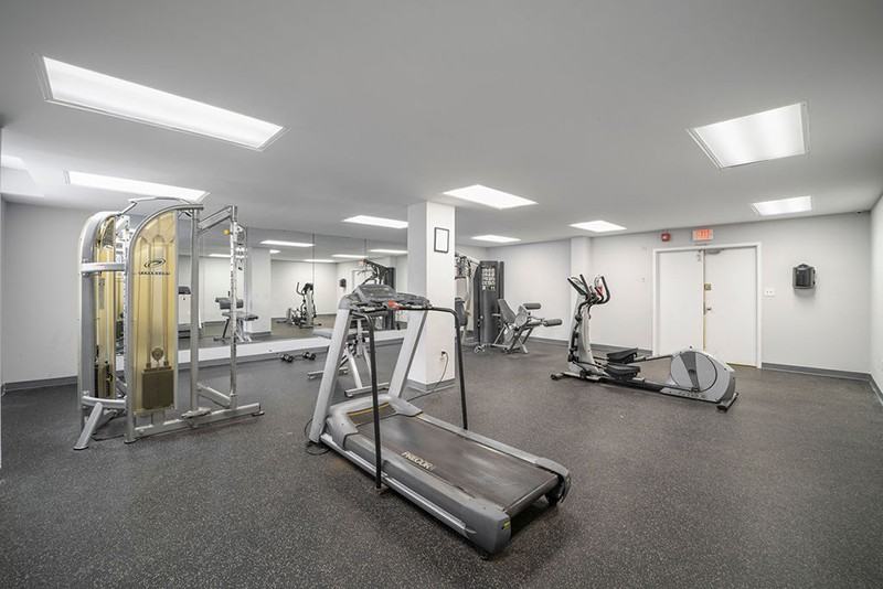 Park Towers - Photo 3 of 15