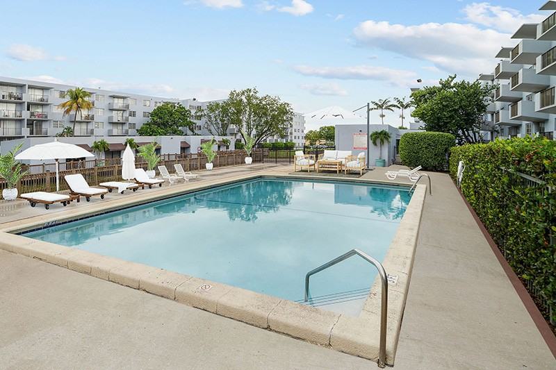 Boardwalk at Inverrary - Photo 2 of 12