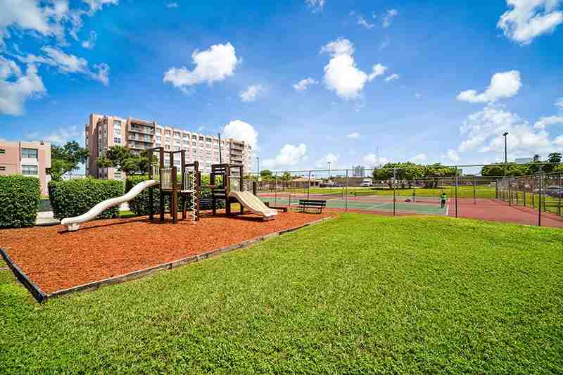 Center Court - Photo 3 of 9