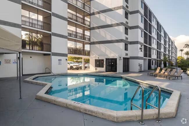 Grand Court Lakes - Photo 2 of 19