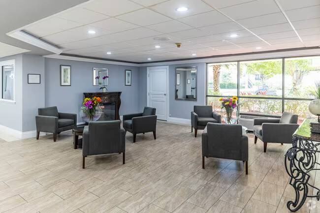 Grand Court Lakes - Photo 3 of 19