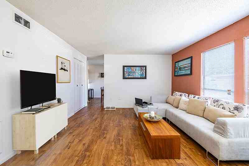 Riverside Palms - Photo 4 of 10