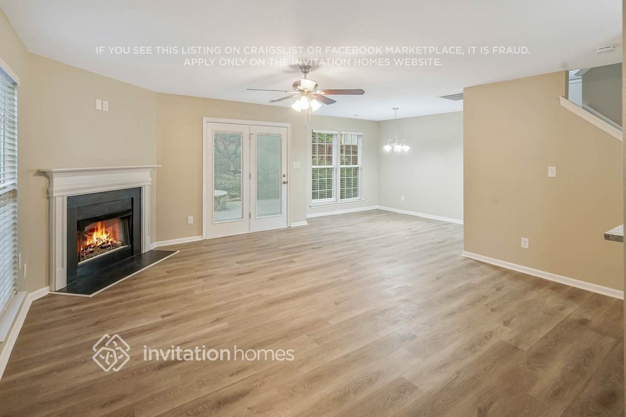 5037 Silabert Ave - Photo 3 of 24