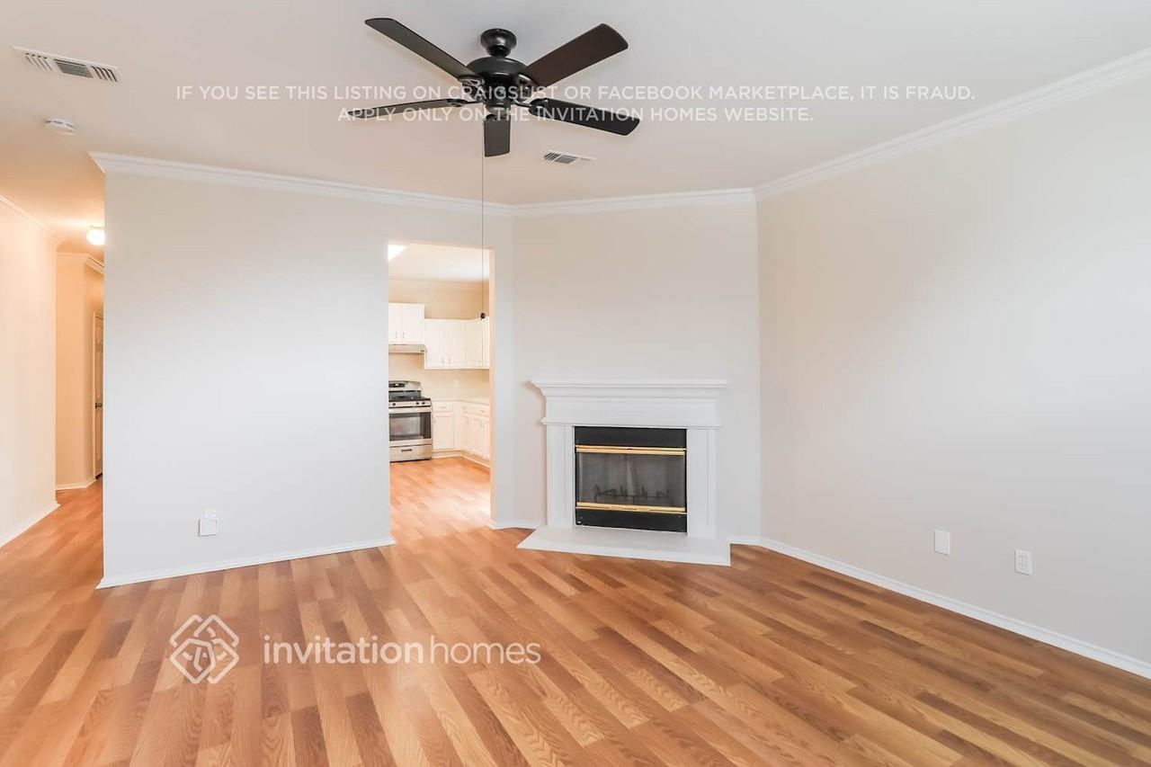 3208 Palos Verdes Dr - Photo 4 of 16