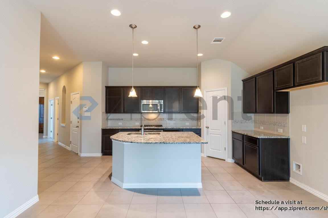 20020 Rhiannon Ln - Photo 4 of 17