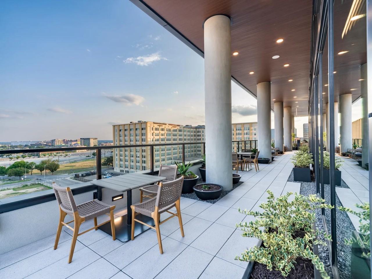 Modera St. Paul - Photo 3 of 50